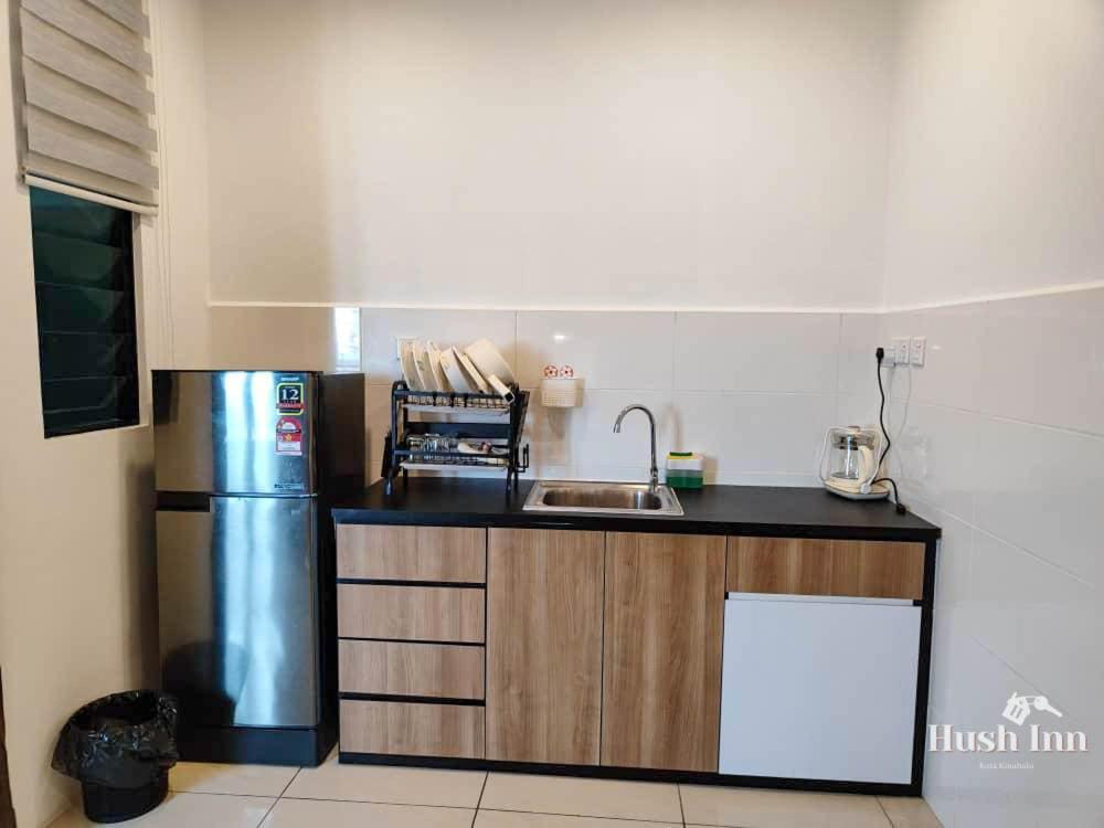 Hush Inn At Itcc Manhattan Suites Kota Kinabalu Ngoại thất bức ảnh